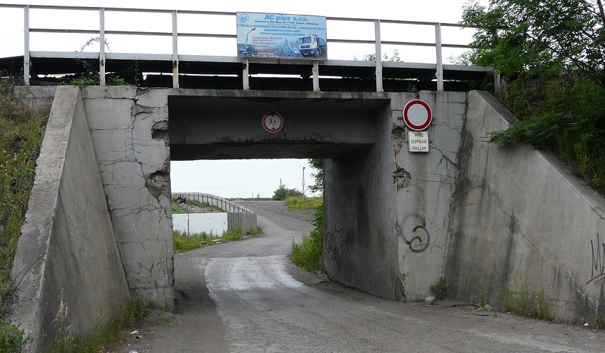 P2340119 podjezd